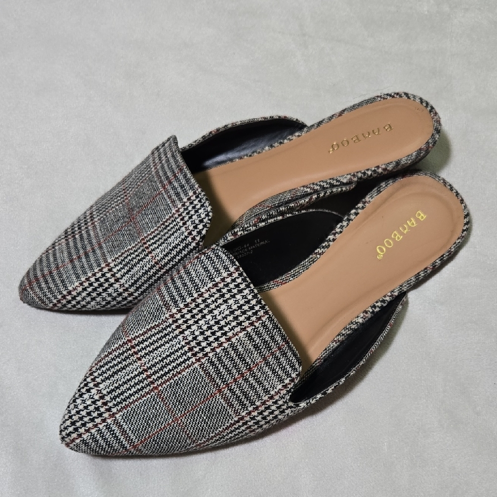 Women's Plaid Mules - Black and White
